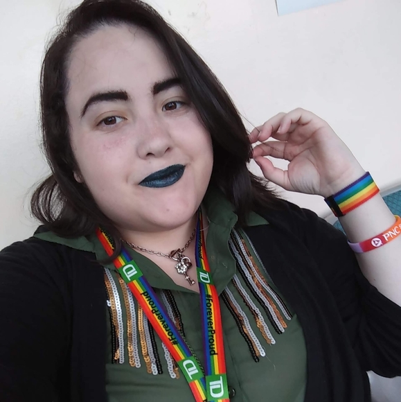 Green top golden stripes in front 💚💛 size XL - Picture 9 of 11